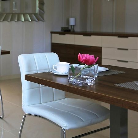 10 Bed And Breakfast Poznan Bagian luar foto